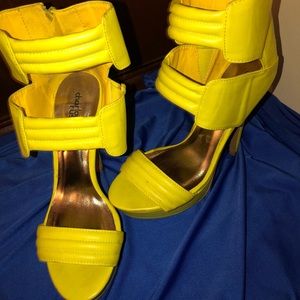 CHARLOTTE RUSSE yellow platform heels